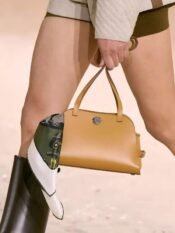 Hermès Luxury Handbag - Image 4