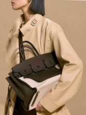 Hermès Luxury Handbag - Image 6