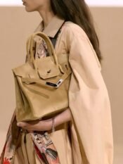 Hermès Luxury Handbag - Image 9