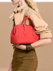 Hermès Luxury Handbag - Image 15