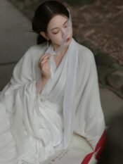 Ancient-Style Chinese Hanfu - Image 3
