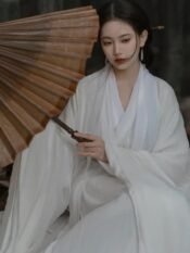 Ancient-Style Chinese Hanfu - Image 4